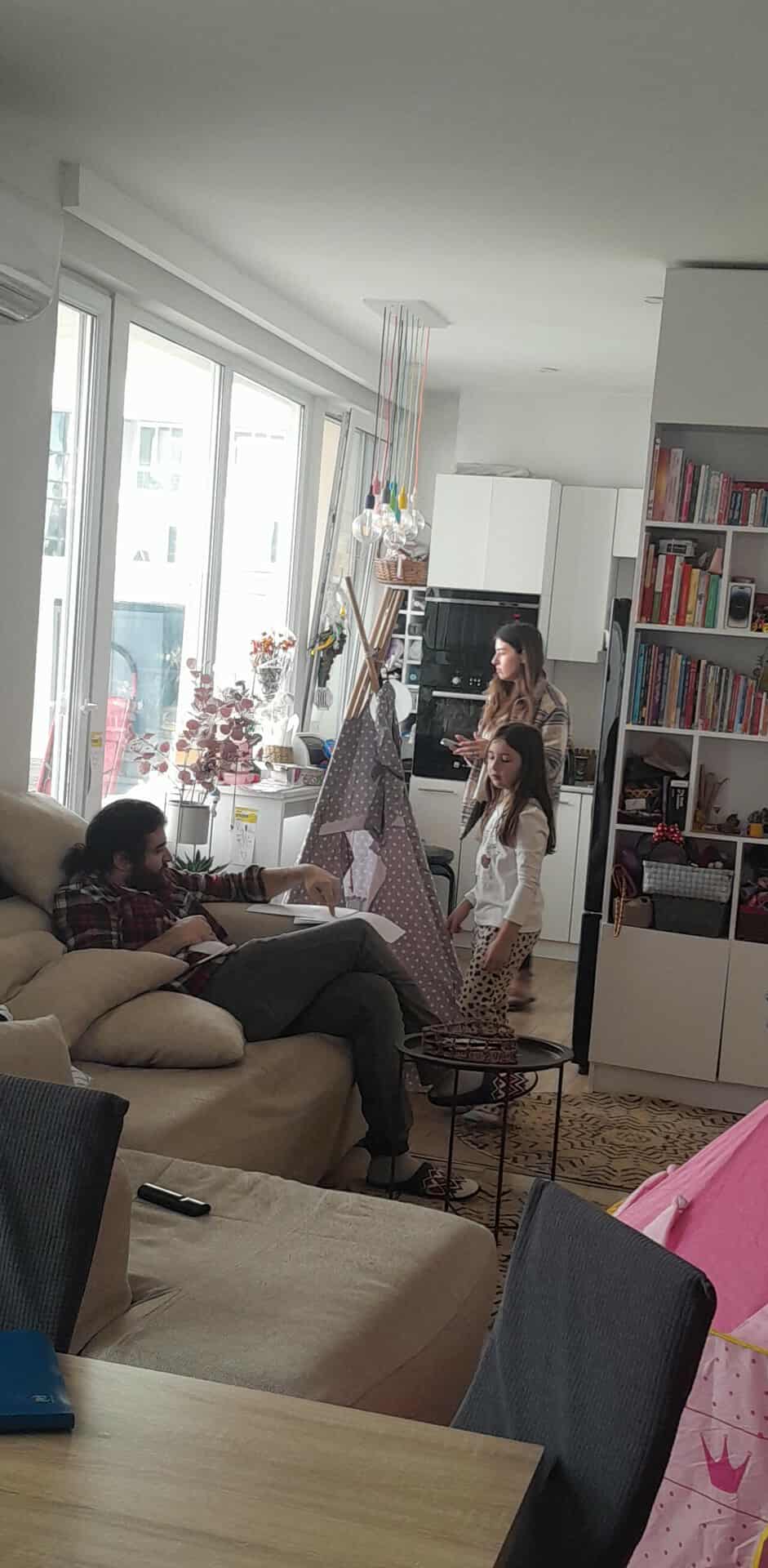 ვიკი ნინო ანნა